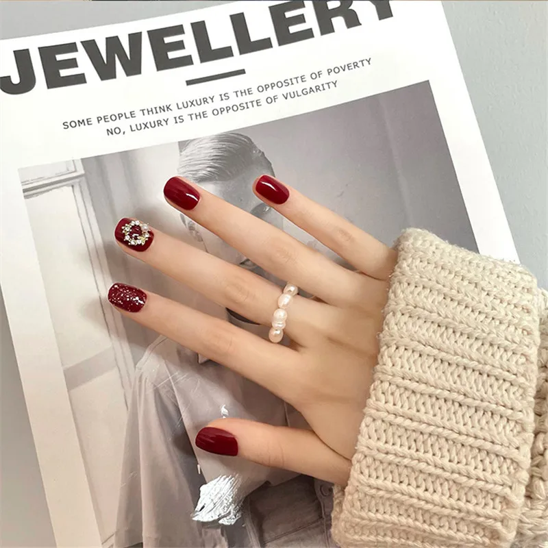 Short Wine Red Sparkling Powder Zircon Women False Nail Plate Wearing Nail Plate Finished 24 White Bridal Nail Plate