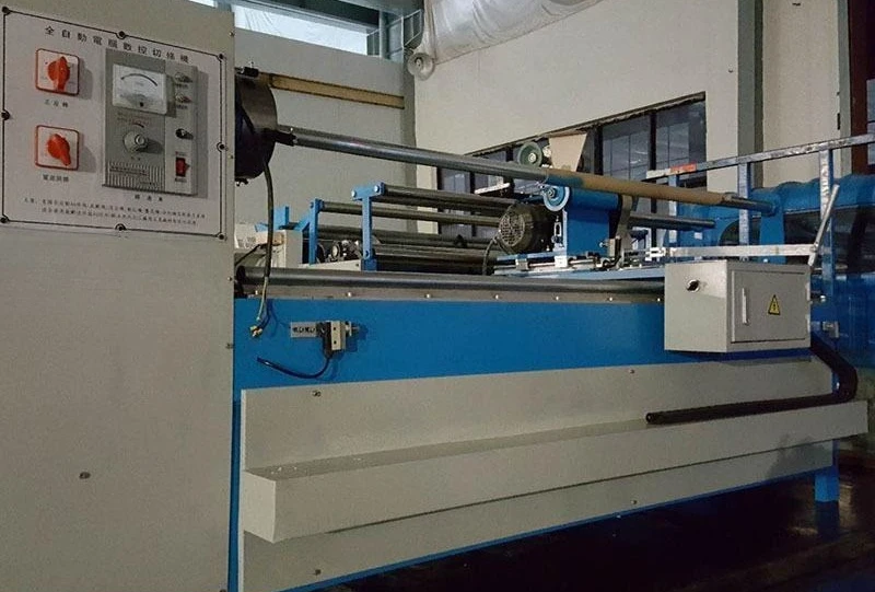 Cutting machine Leather bag cutting machine Automatic slitting machine
