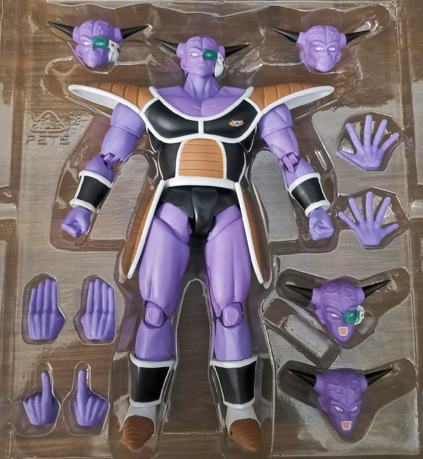 Bandai-Original Dragon Ball Z Ginyu Forças Especiais Anime PVC Action Figure, O Comandante Especial, Brinquedo do exército do cavalo mágico