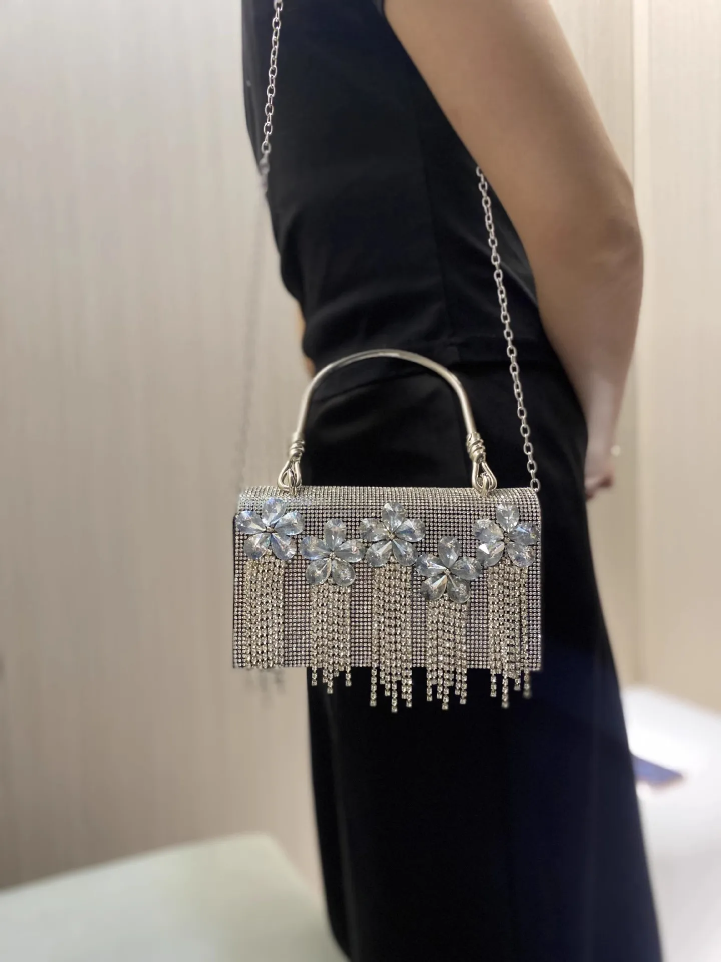 Borsa da donna di lusso con nappa lucida glitterata, strass di cristallo, borsa da sera con diamanti, pochette per festa di nozze, borsa a tracolla