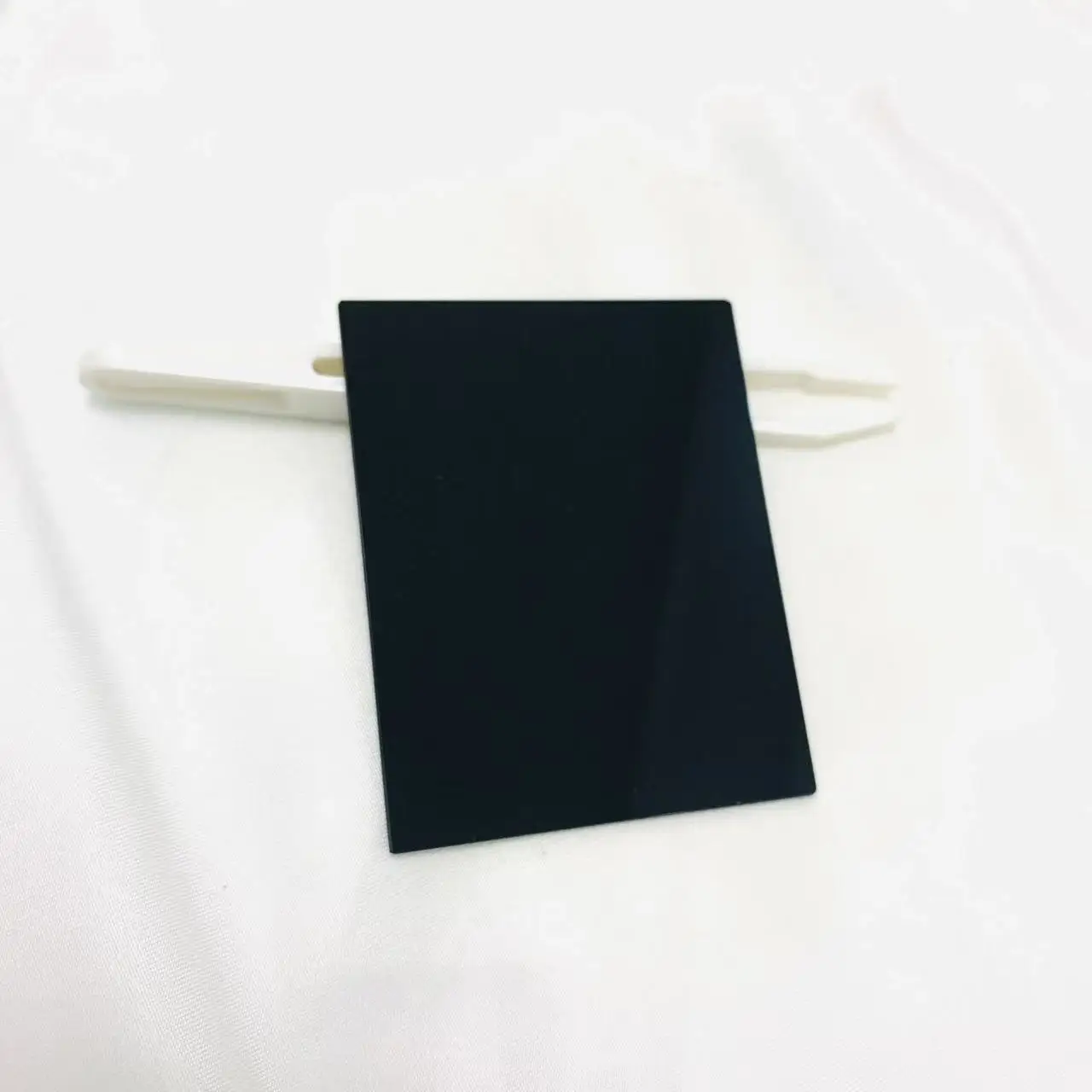 Size 80x60x1.5mm 0nm To 700nm UV And Visible Light Cut 720nm IR Infrared Pass Filter Black Glass HB720