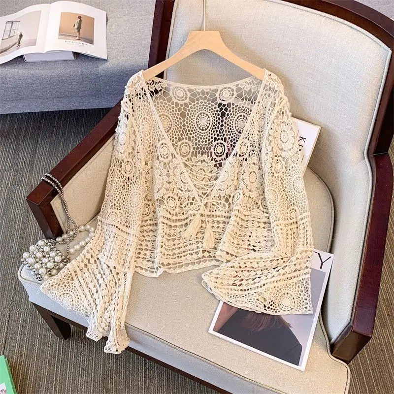 Real Shot Large Size Hollow knitted Blouse Women's 2026 Summer Loose Air-Conditioning Shirt Design Sense With Lace Hook Flower