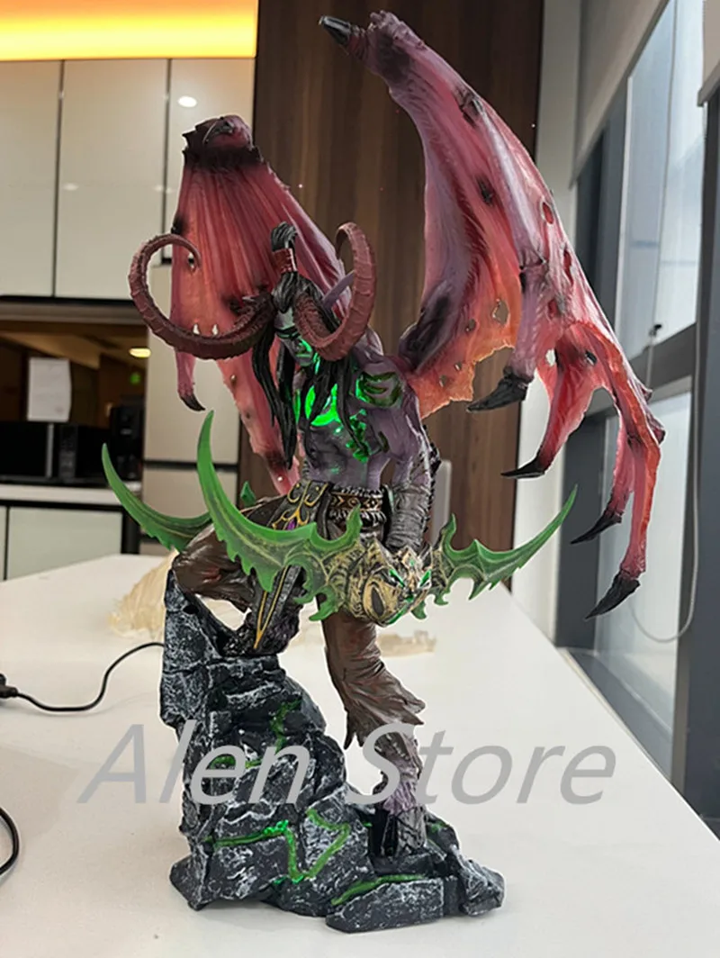 

37cm Game Illidan Stormrage Action Figures World of Warcraft Figurine with Lights PVC Anime Model Collection Decoration Toys