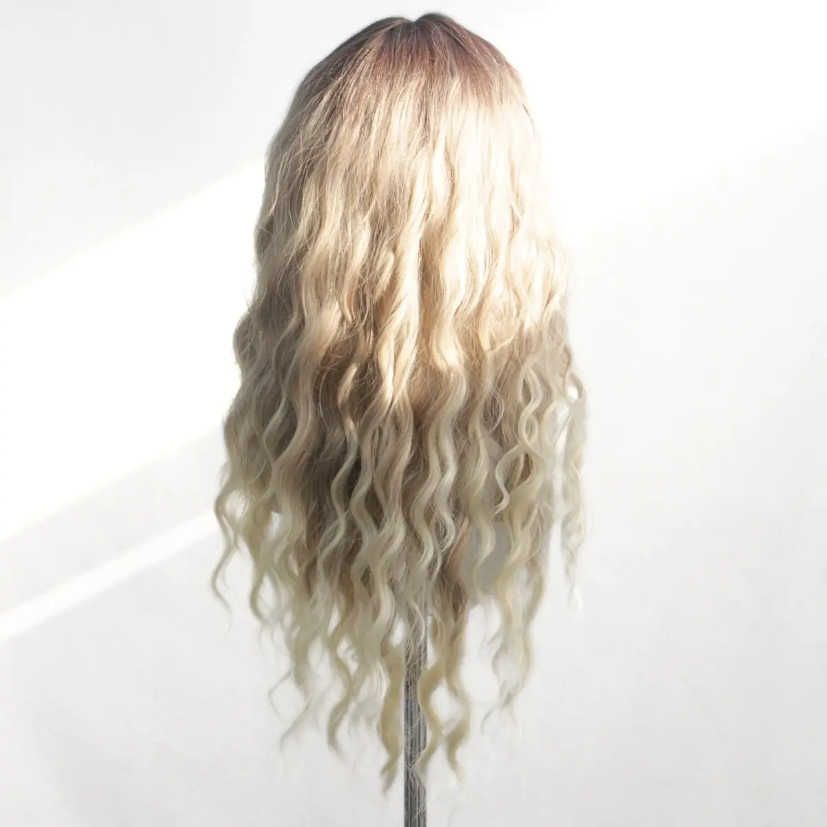 Peluca de pelo rizado largo sintético de alta calidad con gradiente dorado, peluca de pelo largo y rizado a la moda para mujer