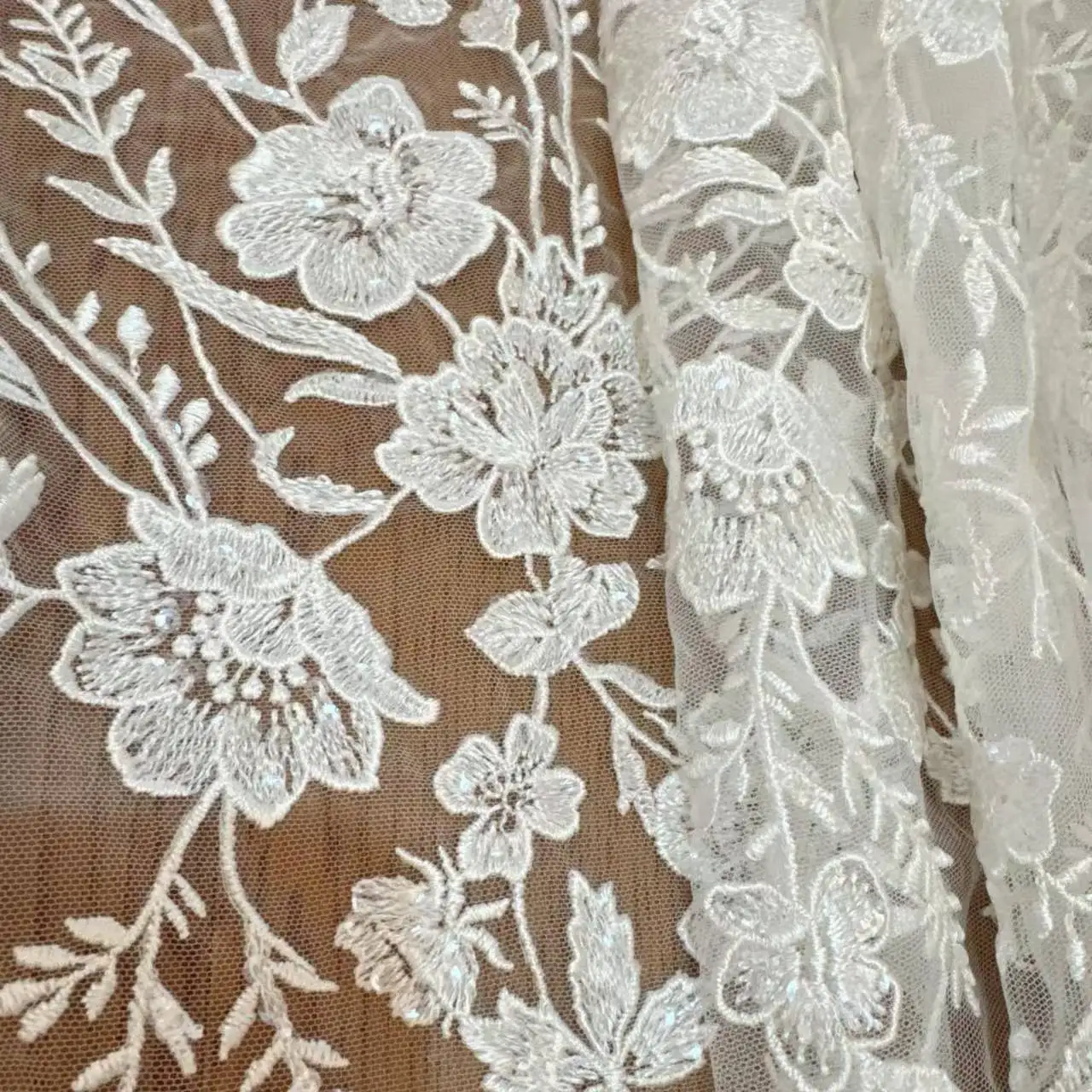 Weiche Mesh Stickerei Pailletten Stoff Spitze Blätter Blume Hochzeit Kleid Braut Spitze Stoff RS4147 – Detail 4