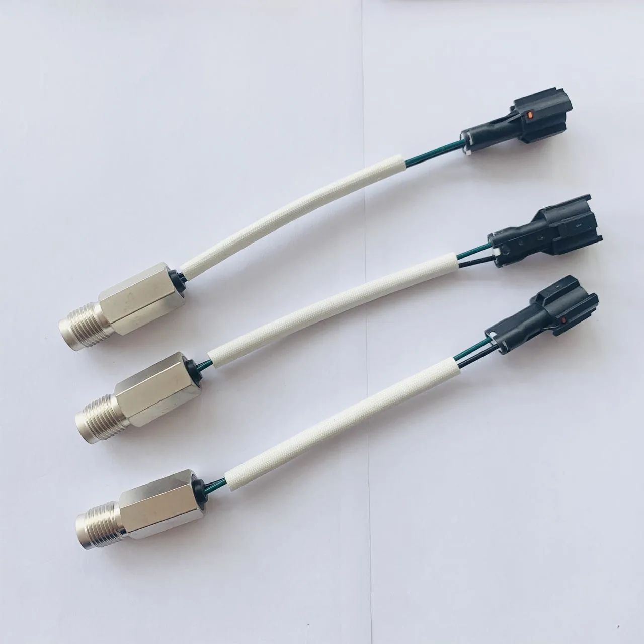 XKBH-02247 94340-72410 94340-72411 94340-72412 Revolution RPM Geschwindigkeitssensor für Hyundai Bagger R380LC9SH R430LC9SH R380LC-9SH