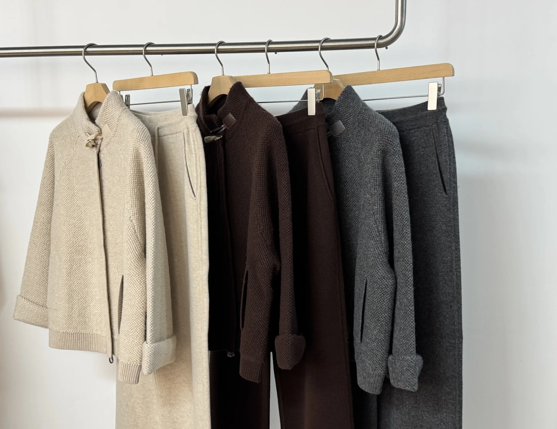 

Осень-зима 202, новая женская высококачественная кашемировая вязаная повседневная куртка на молнии с воротником-стойкой + повседневные брюки