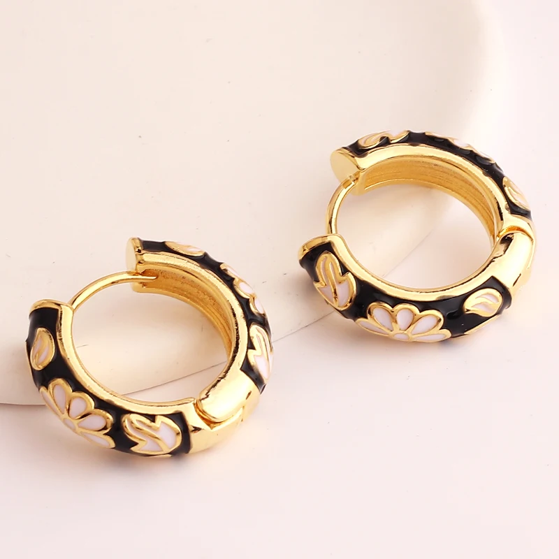 Gold Filled Enamel Flower Daisy Chunky Round Circle Hoop Earrings Female Gold Color Copper Ear Buckle Huggies Jewelry for Women