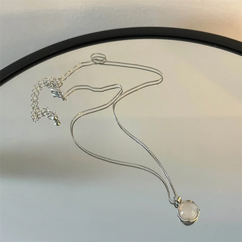 Yerik Mode Silber Farbe Weiß Runde Mondstein Anhänger Halsketten für Frauen Luxus Temperament Schlüsselbein Kette Halskette Schmuck – Detail 5