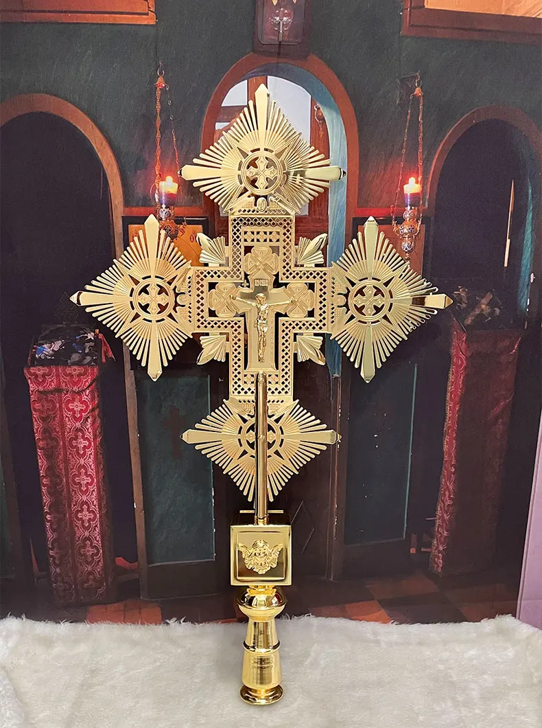 Large Golden Alloy Orthodox Processional Cross Exquisite Hollow Sun‑Pattern Carving With Jesus Crucifix Figure Premium Liturgica