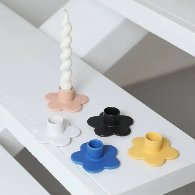 Creative Ceramic Candle Holder Cartoon Flower Shape Candelabrum Desktop Storage Accessories Candlestick Home Decoration Accessor