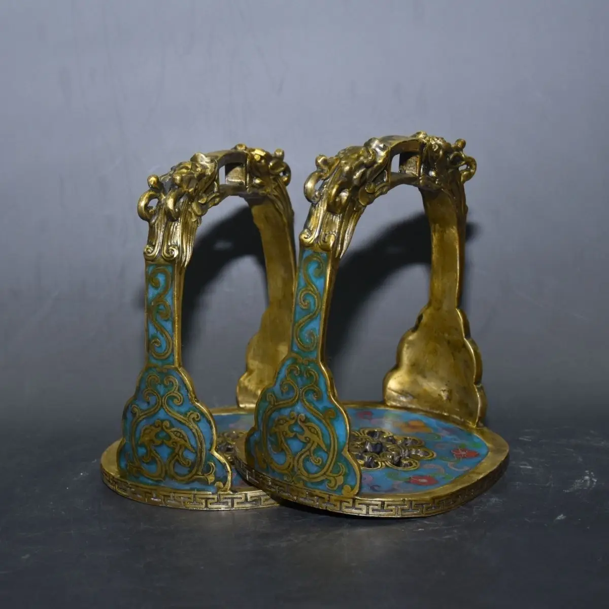 Copper tire handmade filigree cloisonne faucet stirrup width 13 cm thick 16 cm high weight 182 grams