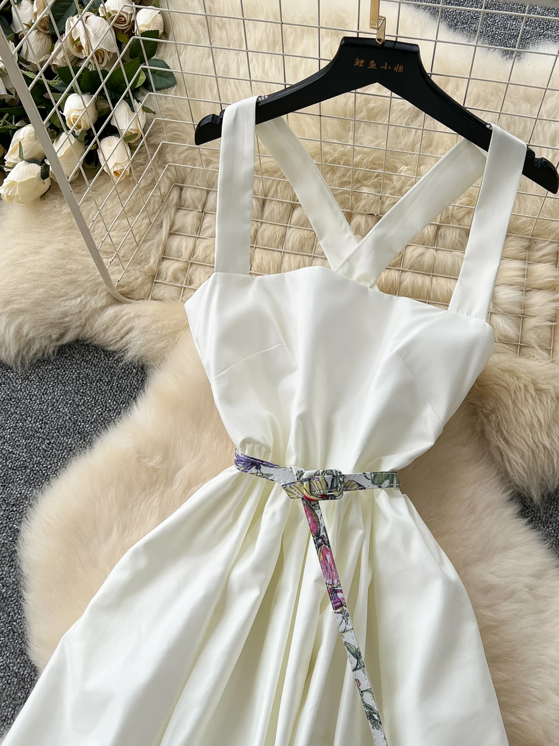 레트로 패션 플로럴 프린트 스퀘어 넥 백리스 여성 드레스 디자인 센세이션 허리 조임 우아한 롱 스커트