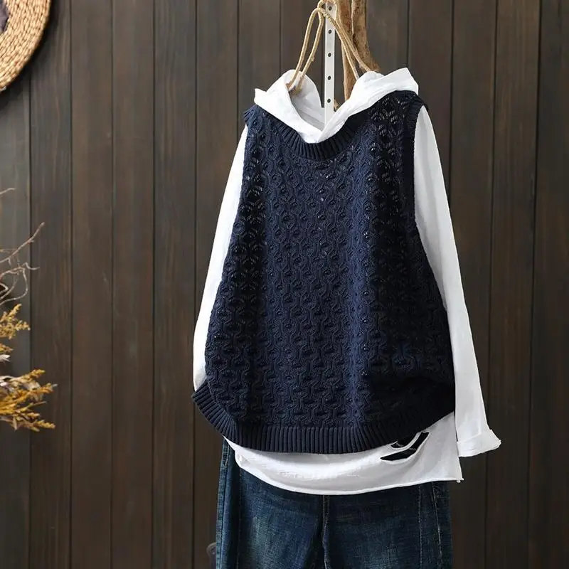 Women Retro Hollow Jacquard Outewear Knitted Sweater Vest Female Casual Solid O Neck Loose Sleeveless Pullover Waistcoat Jumpers