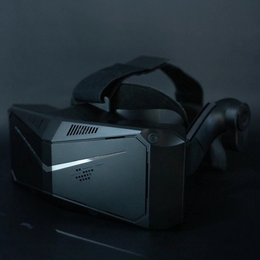 Pimax Crystal Light PC VR Resolution 5760x2880 (monocular 2880x2880) 120Hz New Listing