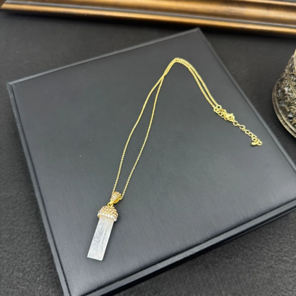 

4-Piece Raw Clear Crystal Quartz Set – Natural Stone Inlaid Design for Heart Chakra Activation & Attracting Pure Love