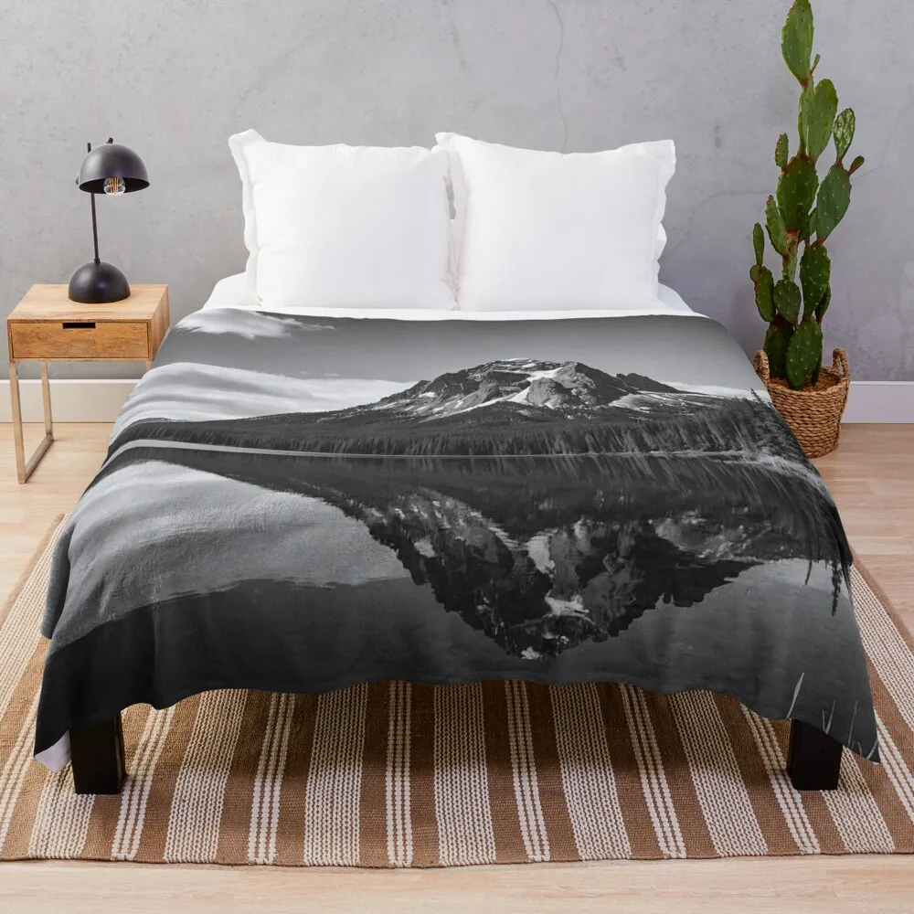 

Majestic Reflections: Nature’s Rugged Serenity Throw Blanket decorative anime Loose Blankets