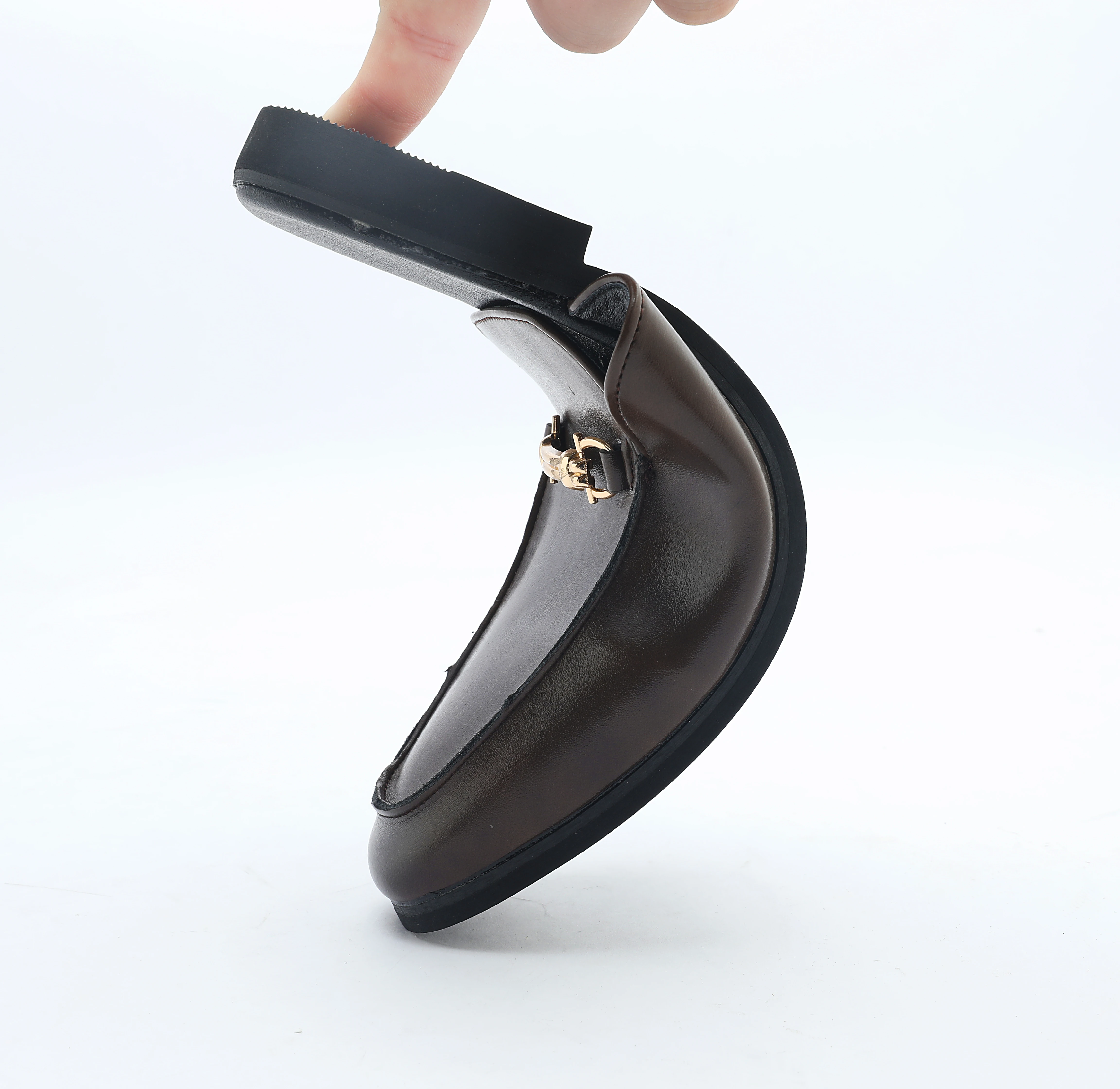 

British Style Outdoor Slip On Men Half Drag Slippers Soft Comfortable Casual Leather Handmade Walking Shoes Designer Flats