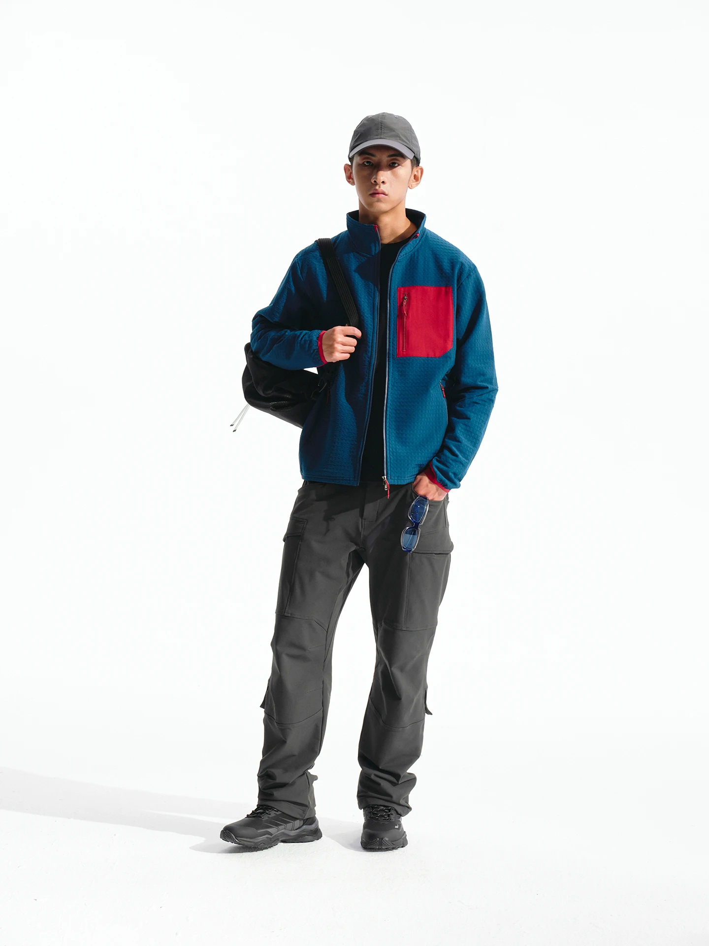 veste-de-randonnee-d'exterieur-doublee-polaire-a-col-montant-r2-coupe-vent-et-chaude-kzc-cross-the-mountain-extensible-dans-les-quatre-sens