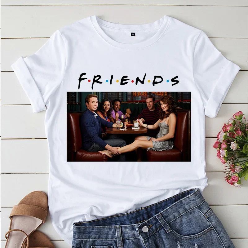 Friends TV Series T-Shirt con stampa grafica donna Harajuku estetica Streetwear Y2k Tshir Tee Hip Hop Rap White top maglietta femminile