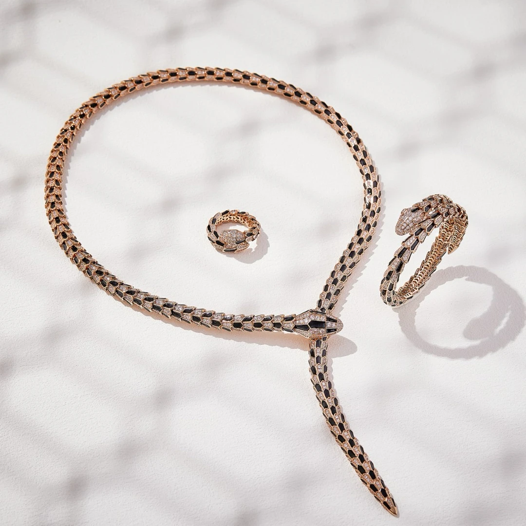 

Luxury Vintage Hot Style Snake Long Necklace Bangle Ring Inlay AAA Zircon High Quality Jewelry For Women Wedding Party Evening