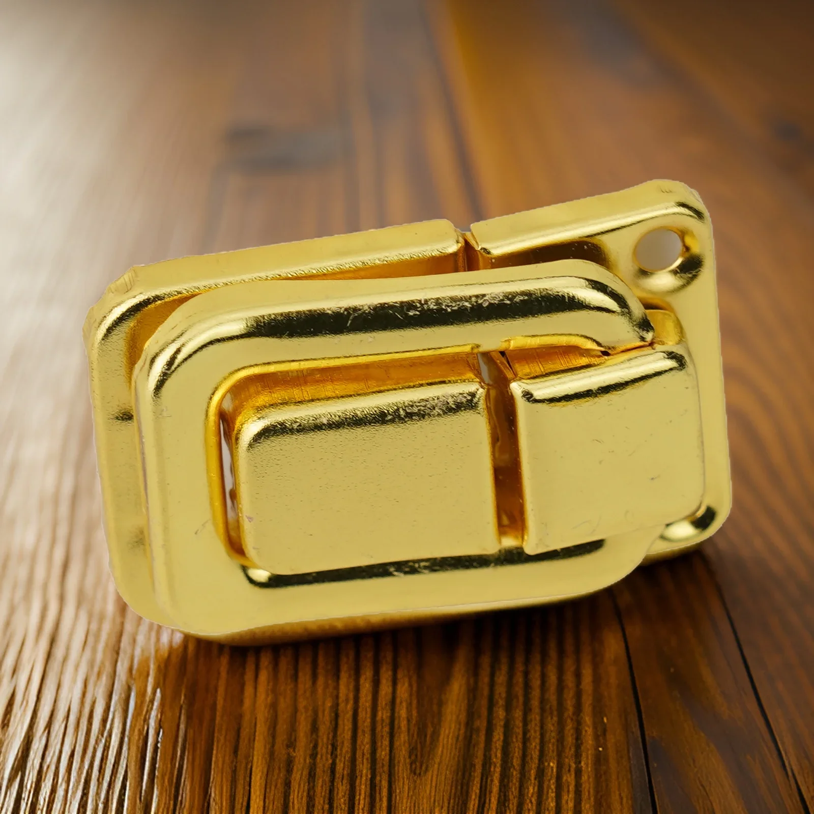 Handbag Buckle Antique Latch Clasp Luggage Buckle Retro Wooden Box Buckle Wooden Box Lock Decorative Hasps Furniture Hardware