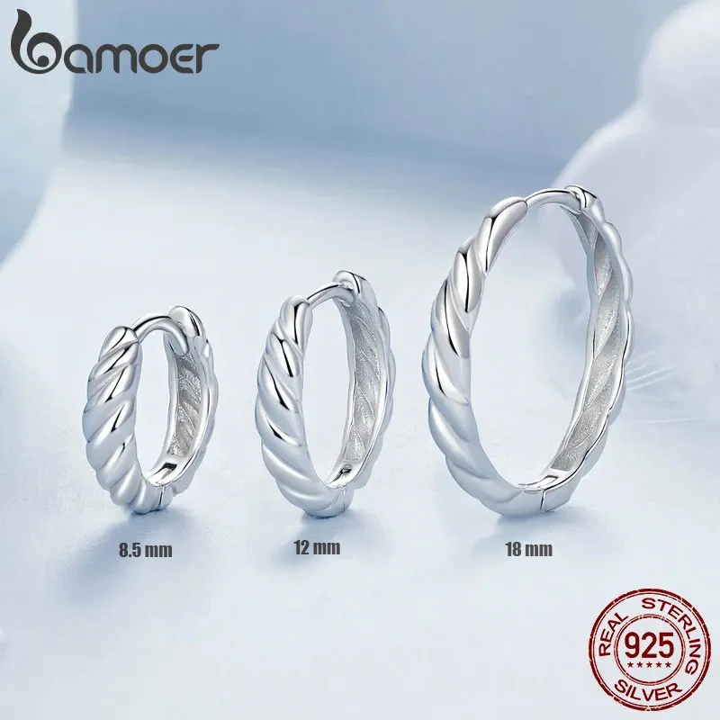 BAMOER orecchini Huggie in argento Sterling 925 con corda intrecciata, orecchini a cerchio ipoallergenici rotondi leggeri placcati in oro bianco