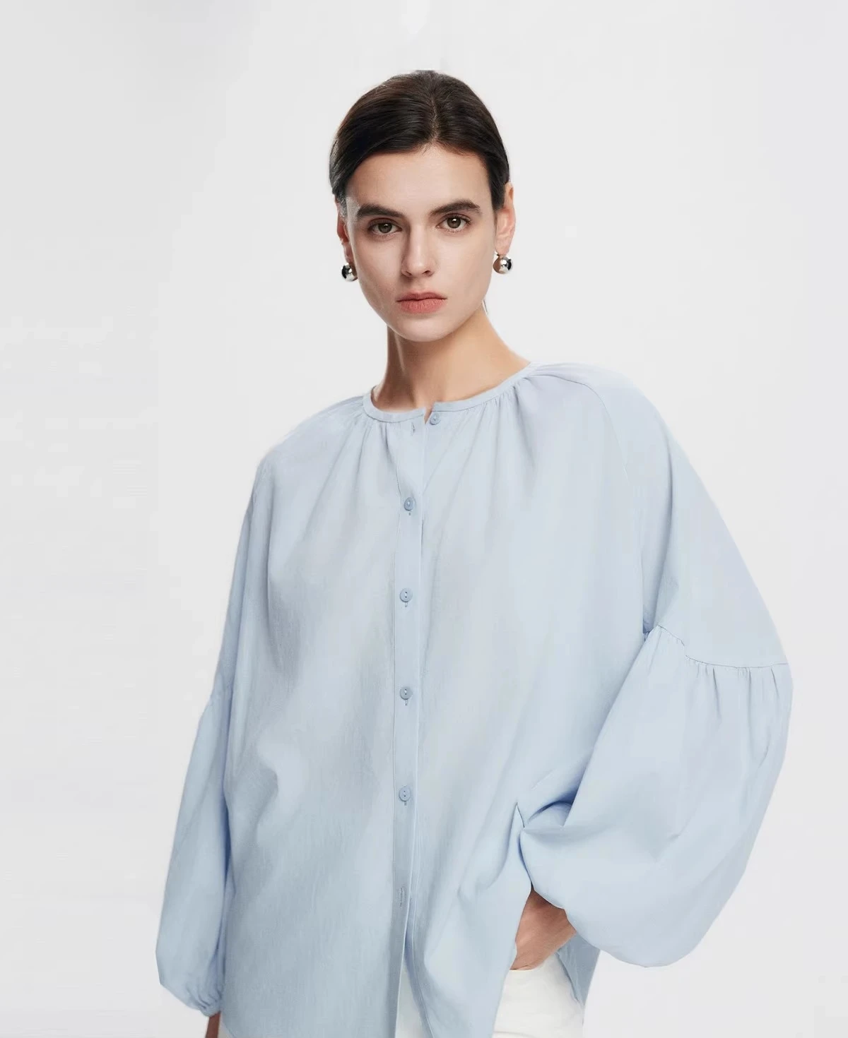 

French Tencel cotton lantern sleeve shirt female Spring/Summer 2025 Loose-fitting baby shirt with sleeved sleeves
