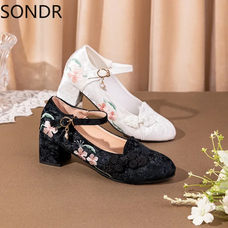 Womens Embroidery Floral Qipao Hanfu Block Heel Shoes Chinese Styles Ethic Black White Princess New 2024