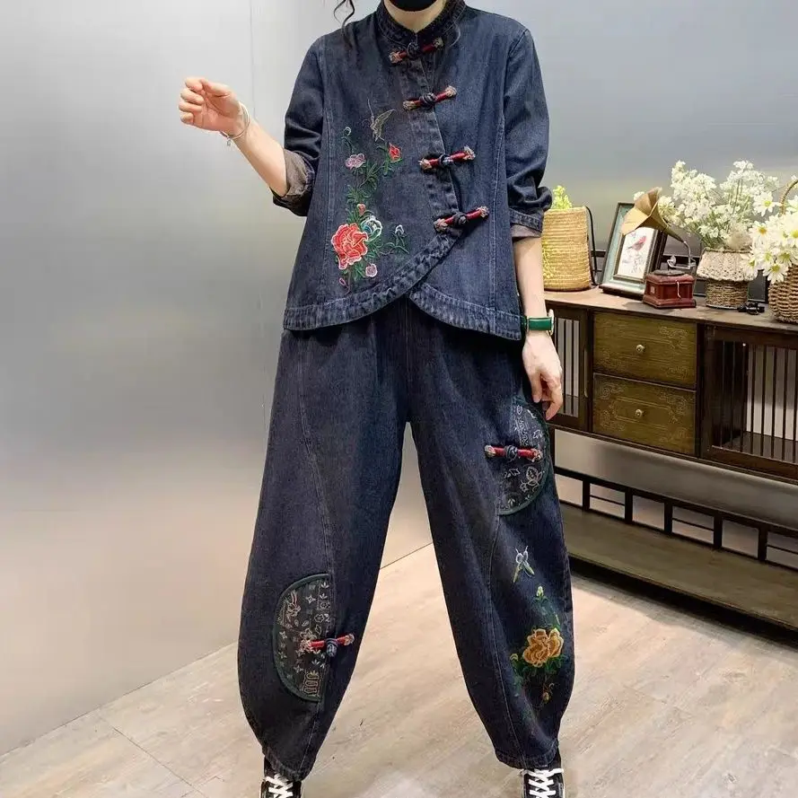 Retro Button Loose Embroidered Flower Denim Fashion Set Versatile Women\'s Two Piece Set