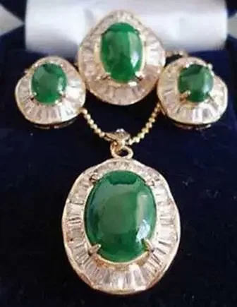 

Emerald Green Jade 18KGP Cubic Zirconia Pendant Necklace Earrings Ring Set have no box