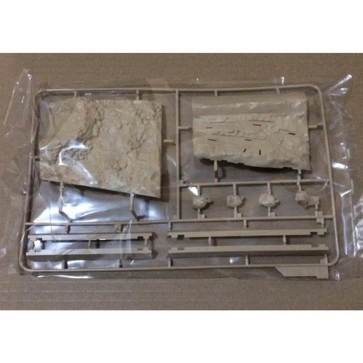 Military Meng model TS-011 1:35 France FT-17 Light Tank Model Kit(Riveting octagonal turret)Need Assembly Toy Gift