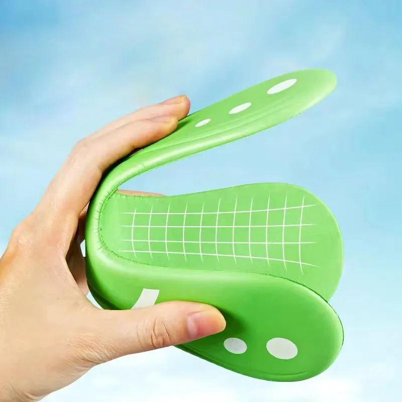 ของเล่นบูมเมอแรงนุ่มสำหรับเด็ก ของเล่นจานร่อนสามใบสำหรับเล่นกลางแจ้ง เกมกีฬาแบบอินเทอร์แอคทีฟสำหรับเด็กและผู้ปกครอง ของขวัญสำหรับคลายเครียด