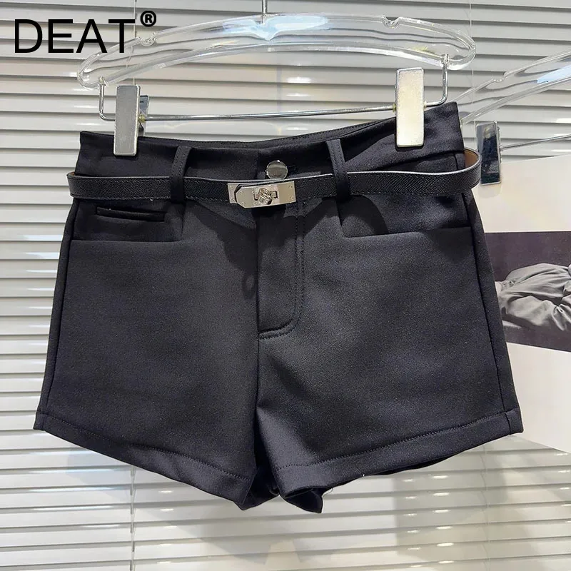 DEAT 2024 Autumn New Item Metal Buckle Solid Color Suit Shorts For Women Versatile Solid Color Belt Hot Pants Female 33A1998