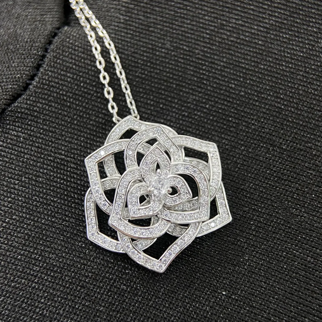 S925 Sterling Silver 3D Flower Design Diamond-Studded Necklace