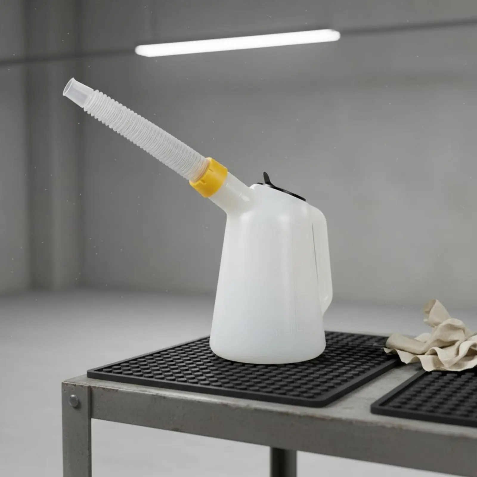 5L Automotive Fluid Container Ergonomic Handle Plastic Oil Jug with Flexible Spout Graduated Pitcher with Flexible Spout