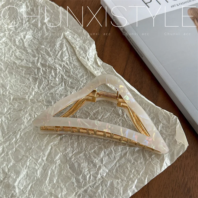 مشبك شعر مثلث للشعر السميك خلات القرش كليب 2025 الرائجة إكسسوارات الشعر قبضة قوية الظهر رئيس أوبدو التصميم #6