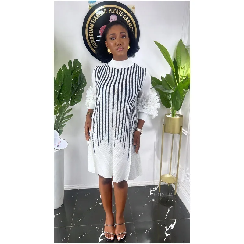 Robe plissée grande taille pour femmes, vêtement brillant à la main, fleur perlée, tempérament de mode, élégant, bal africain, grand vêtement extensible, nouvelle collection 2026