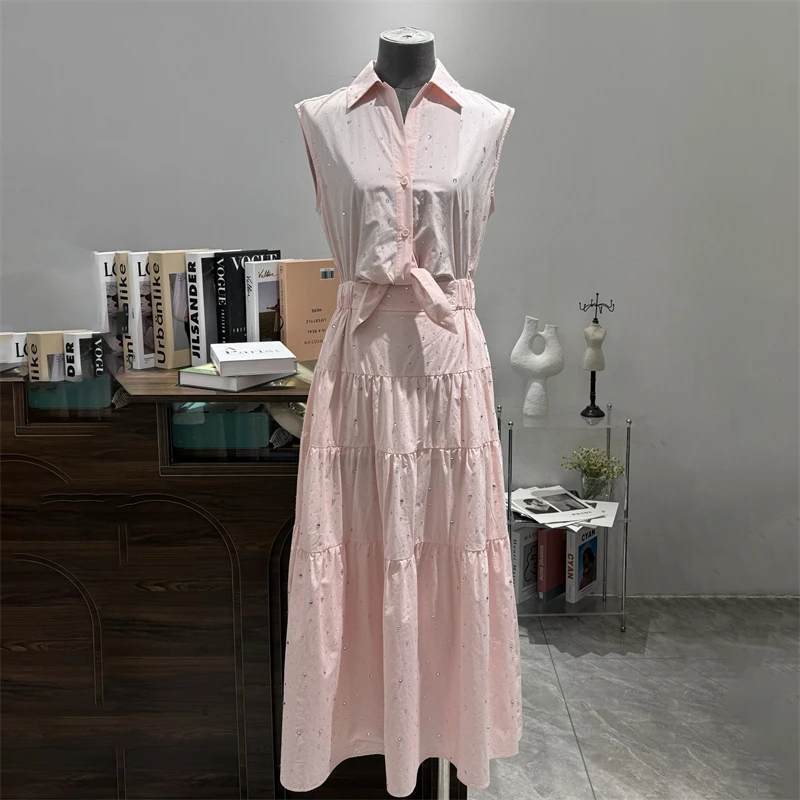 Letnia nowa damska sukienka bez rękawów z klapami i kryształkami na rok 2025, wysokiej jakości i modna długa sukienka z paskiem i wyszczuplającą talią