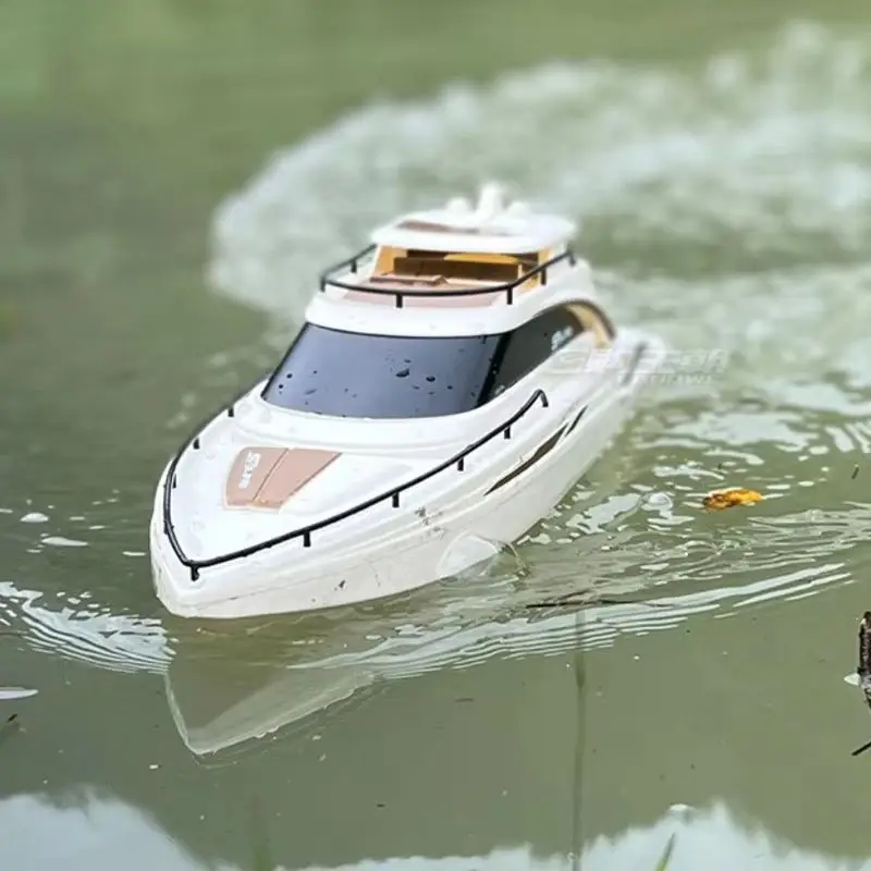 H109 Hochgeschwindigkeits-Luxus-Yachtmodell, 2,4 g, vollproportionale Fernbedienung, Dual-Motor-Antrieb, wasserdicht, vollständig versiegeltes Design, RC-Boot