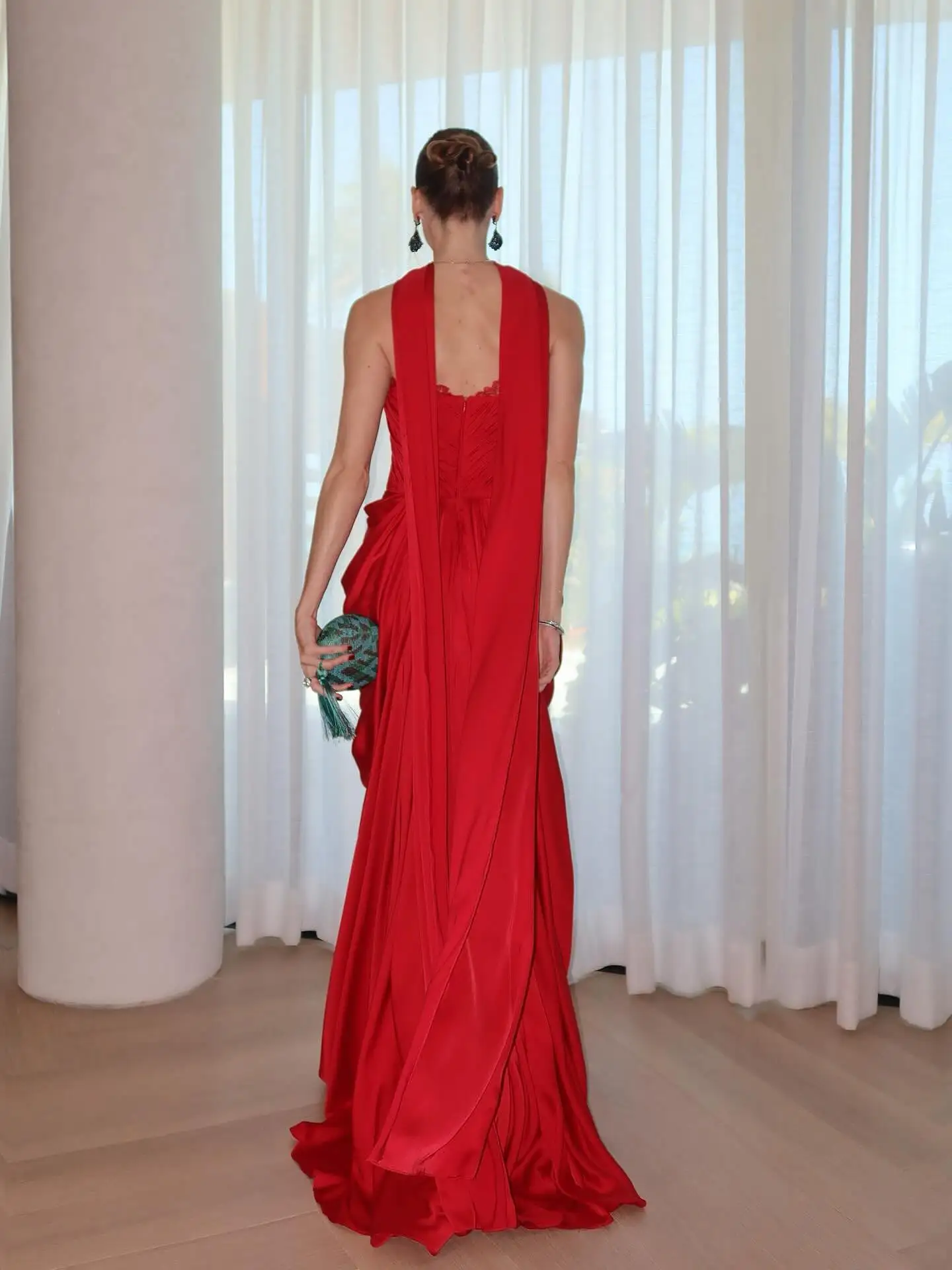 Robe de soirée Cape rouge 2026 - Robe élégante en dentelle sans bretelles avec design dos nu, robe longue formelle pour bal, mariage, gala de fête