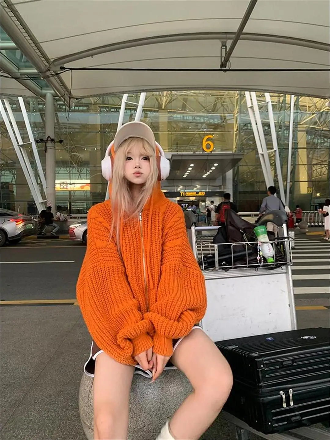 

Куртка-свитер в американском стиле с вязаной вязаной шапкой, свободного кроя, на молнии, унисекс, осенне-зимняя, с длинными рукавами, ярких цветов