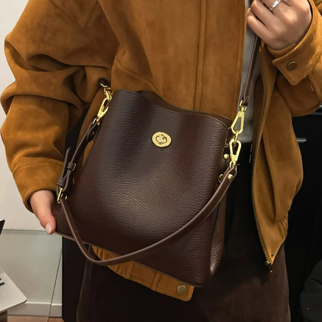 

2026 New Arrival Women's Genuine Leather Bag Luxury Lychee Pattern Cowhide Commute Shoulder Crossbody Bucket Bag