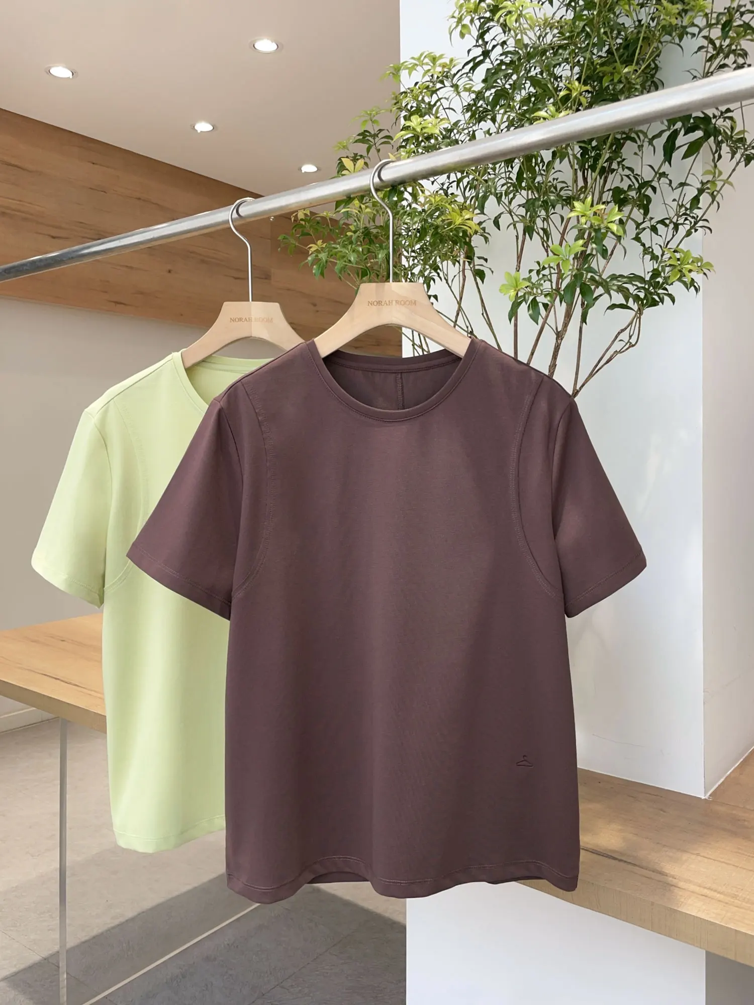 

Noxula Authentic, новинка лета 2023, простая удобная футболка с вышивкой ort Sve, два цвета, круглый топ из чистого хлопка