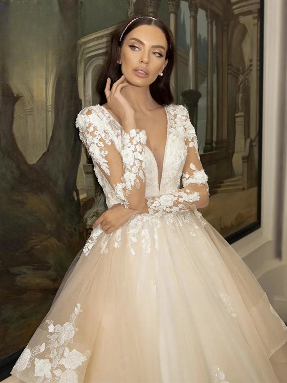 Sexy Deep V-neck Bride Robe Classic Lace Applique Wedding Dress Graceful A-line With Train Bridal Gown Customized Robe De Mariée