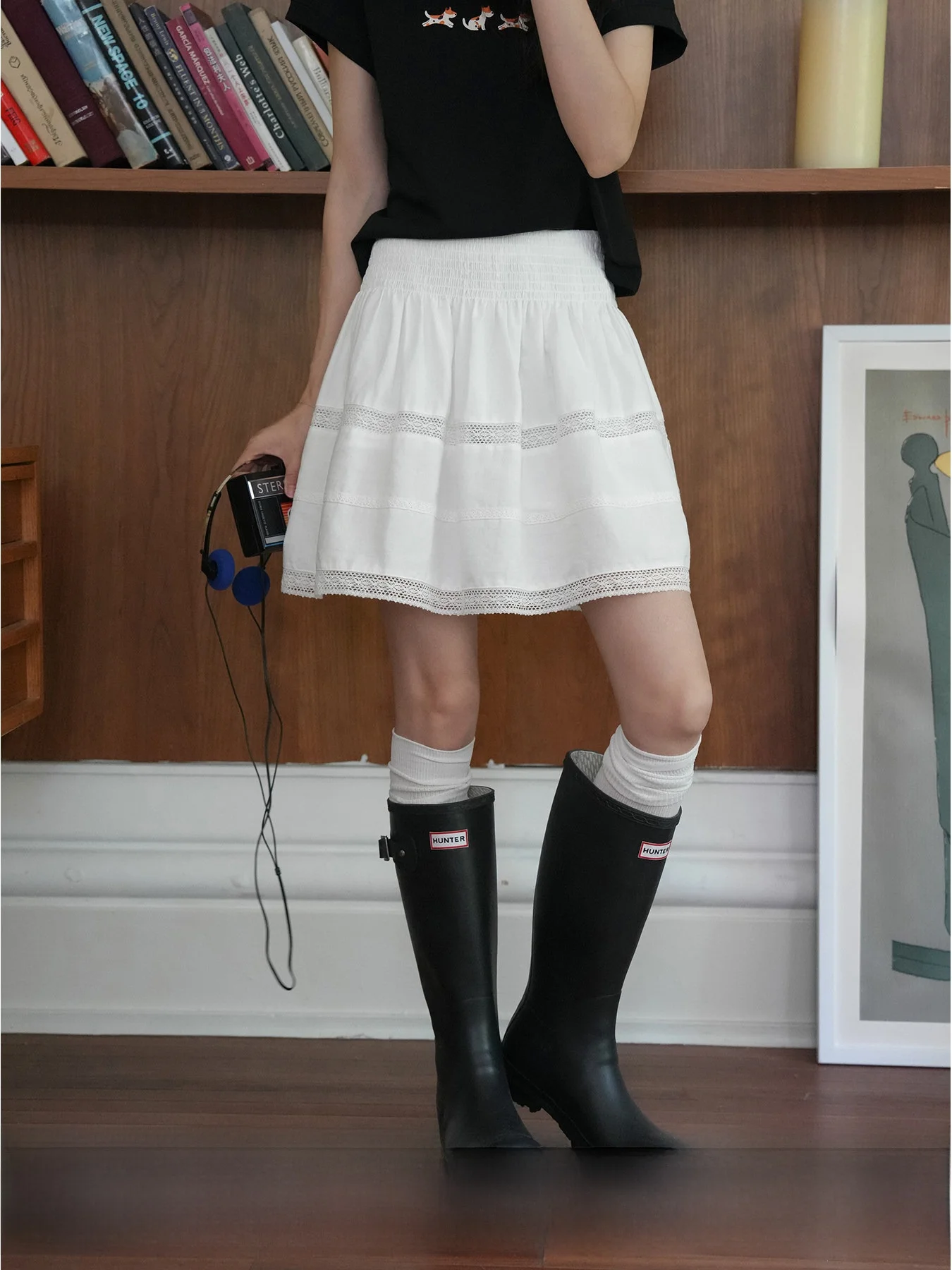 

White Lace Splice Ballet Slow Boarding Skirt Women's Spring Short Skirt Black Matching Miu Series Glutinous Rice Non Floral