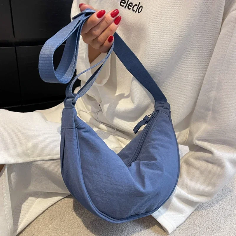 Borsa a tracolla sotto le ascelle per borsa da petto Hobos casual in nylon di moda per le donne Borsa a tracolla a spalla per studenti 2024