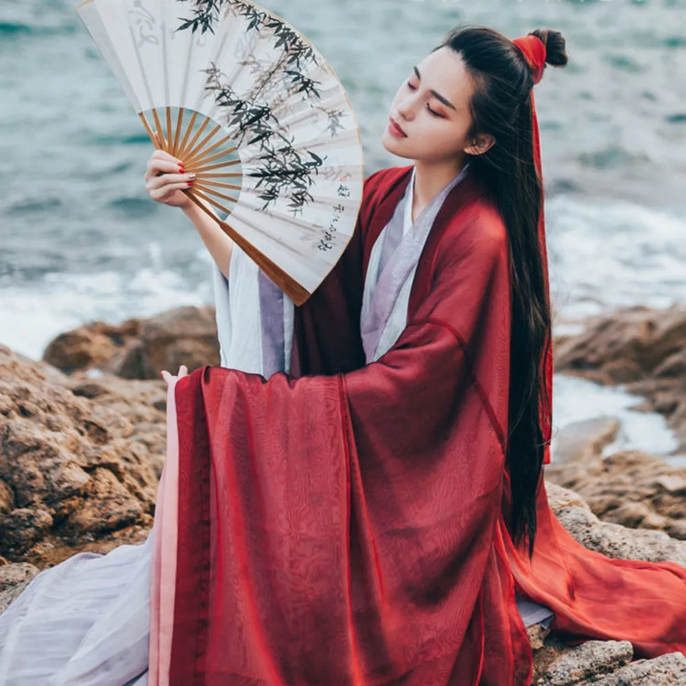 

‌ Элегантный комплект Wei-Jin Hanfu — женский красный халат Ruqun и широкий рукав, струящийся древний китайский костюм
