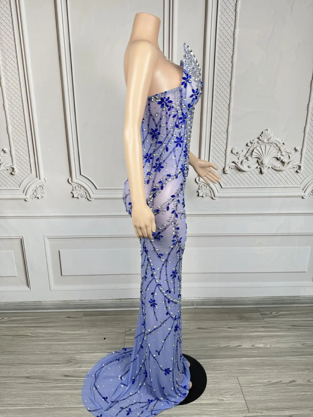 فستان طويل فاخر بأحجار الراين سباركلي للنساء مثير شبكي شفاف للاحتفال بالسهرات والحفلات الراقصة وأعياد الميلاد ملابس التقاط الصور Qinghua