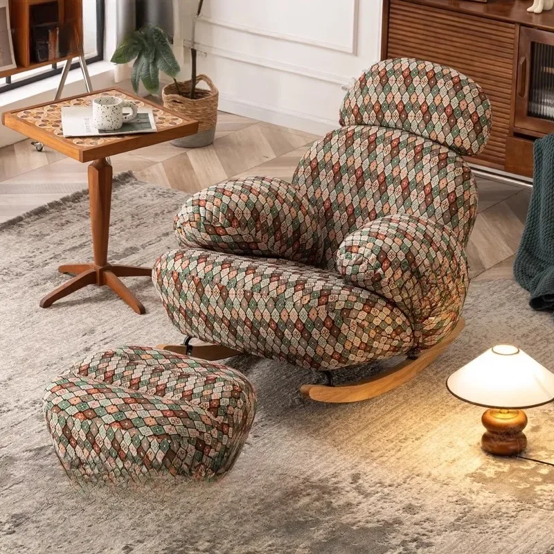 Kursi goyang tunggal retro